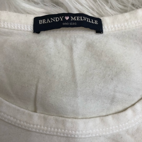Brandy Melville T-shirt - Picture 3 of 4